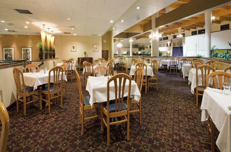 Ramada Inn Lafayette Conference Center Εστιατόριο φωτογραφία
